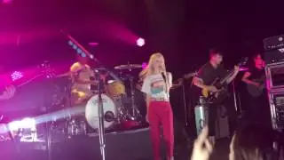 Paramore - Ain't it fun