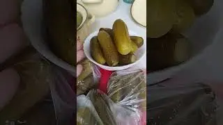 Зачем я замораживаю прошлогодние соленые огурцы?