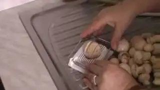 Hogyan főzzünk magyaros gombalevest?