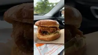 Popeyes NEW Golden BBQ Chicken Sandwich 🐔✨