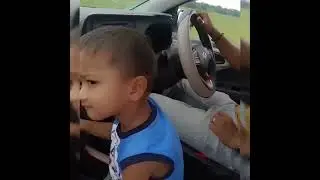 কেৱল খাইছো😆😄😁