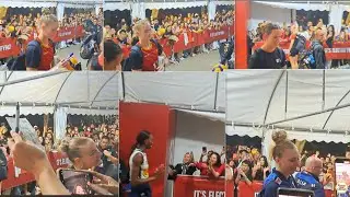 บรรยากาศส่งนักกีฬาอิตาลี🇮🇹 - เยอรมนี🇩🇪กลับที่พักหลังแข่งเสร็จ