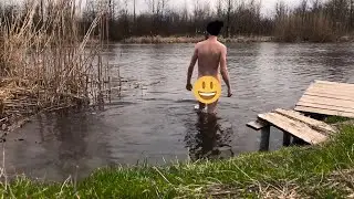Winter swimming. Wim Hof ​​method. Healthy lifestyle