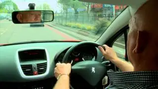 Roundabout Tips - Turning Right At A Roundabout
