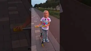 Olivia is learning to ride a two-wheeled scooter 🛴🤪 