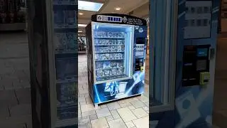 Find CHARIZARD in a Pokemon Card Vending Machine!