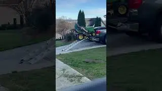 PROFESSIONAL IN FLIP-FLOPS #funny #comedy #smh #lawncare