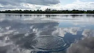 Окрестности нашей деревни. На реке ветренно