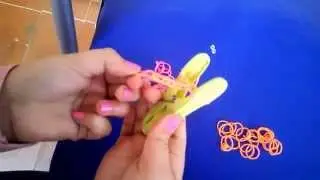 Como Hacer pulseras Con Gomitas. Con Pinza De La Ropa. MUY MUY FACIL!! - Raimbow Loom -