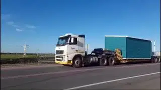 Así transportamos tu hogar: El viaje de Lucy’s House desde la fábrica hasta tu terreno 🏡🚚