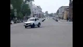 Армянин Делает Крутые Трюки На Ниве