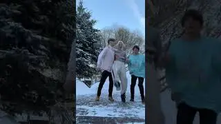 вышли с репетиции  подышать