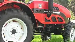 Allradschlepper AGT 4004   schnurrt wie ein Bienchen