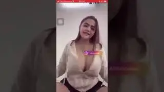 Tante pamer susu jumbo