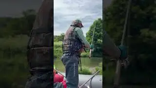 Мужские приколы на рыбалке ))