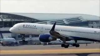 Portland International Airport: 30 landings in 6.5 minutes