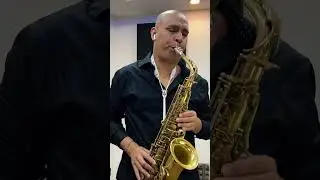 High notes with Eric Marienthal (Sax in the city) Cristian Romero #marienthal #saxinthecity