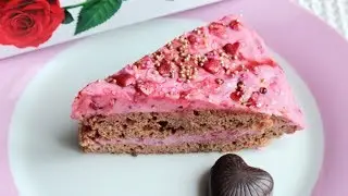 Бисквитный торт с ягодным кремом