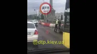 Утреннее лобовое ДТП в Киеве на мосту Патона