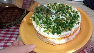 ЧУДОВИЙ Cуп пюре .Салат з дуже смачним соусом СМАЧНИЙ СОУС до салату і рецепт салата. Розумна СОНЯ👍🐶