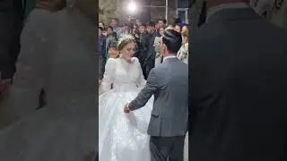 bu nima qilyapti bu tushungan bomi