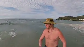 Венесуэла. Плайя Пуэрто Крус. Волны моря.