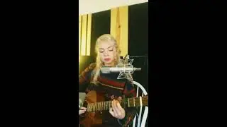 Between the Bars (Elliott Smith cover by Lara Louise)