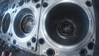OM501 engine - cracked liner, mechanic error, or defective part? Mercedes Actros engine repair
