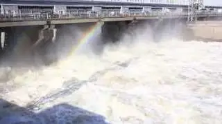 Сброс воды на КамГЭС