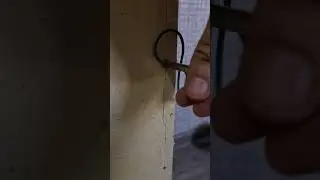 Как открутить сорванный шуруп 