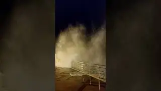 чёрное море бушует