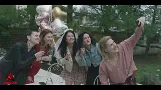 Film DEVOJAČKO VEČE 🎀  od sada je dostupan na Apollonu!