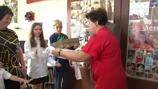 Соберем детей в школу: в детском квартале на Васнецова побывали гости с подарками
