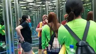 The Mirror Maze experience with the Ulaw team. Did you think is it worth it?🤔