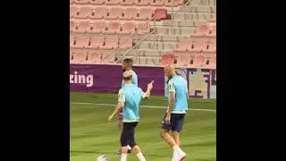 Antony shows out his skills at the Brazil training session 🇧🇷