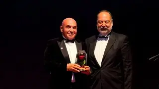 Gentleman gecesinde Sn. Mustafa Alpagut’a Yılın Duayen İş İnsanı Ödülü