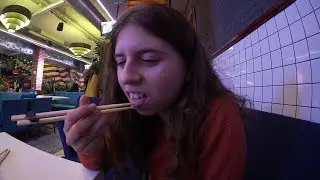 🍣 ПЕРВЫЙ РАЗ ПРОБУЕМ СУШИ/РОЛЛЫ 🍣