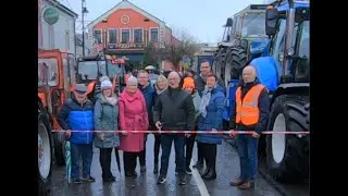 Tullamore Tractor  Run 2022, walk around Market Square and cutting of ribbon