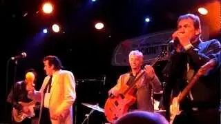 Matchbox - Buzz Buzz A Diddle It