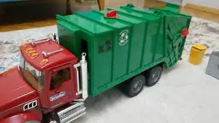 Bruder Mack Çöp Kamyonu Tanıtımı. Oyuncak Çöp Kamyonu