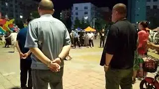 Китай / Мишань / Вечерняя площадь / 7.07.2024