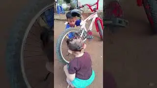 bayi lucu gemesin banget main di luar😍😍