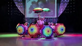 Детский танец с зонтиками 