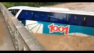 Ônibus é Arrastado Durante Temporal em Petrópolis RJ