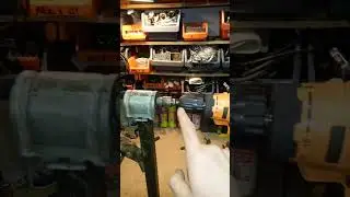 Струбцина из автомобильного домкрата.
