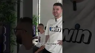 Папич выбирает стол для компьютера. Дубай