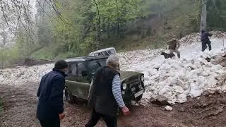 Уаз рулит.