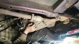 Снятие КПП 5 ст Шевроле Нива без ямы
