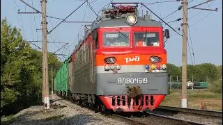 ВЛ80С-1519 с грузовым составом