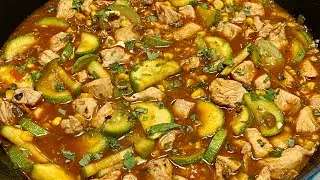 Calabacita Con Pollo (Chicken with Mexican Squash) Hearty and Delicious Recipe! 😋